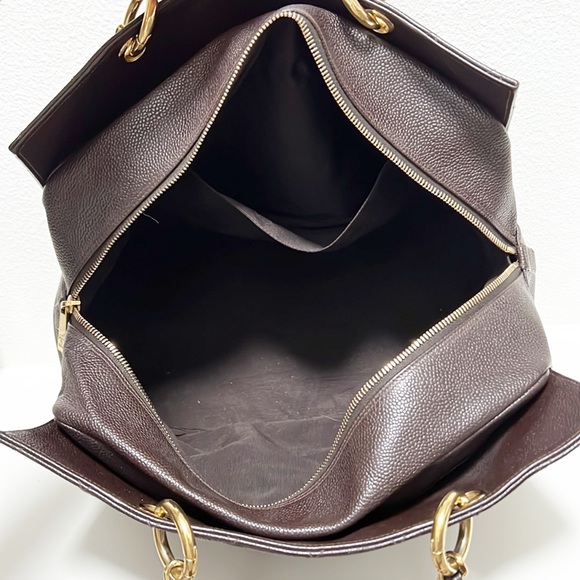 Authentic Chanel Large Tote - Picture 6 of 16